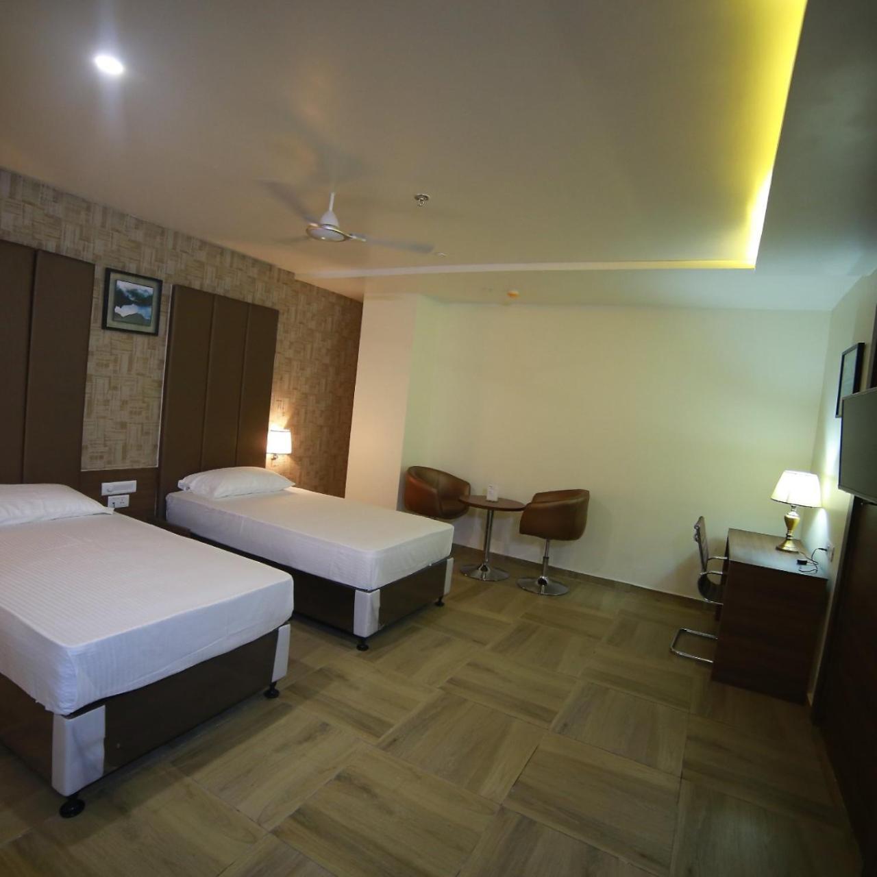Hotel Svm Grand Medipally Hajdarábád Exteriér fotografie