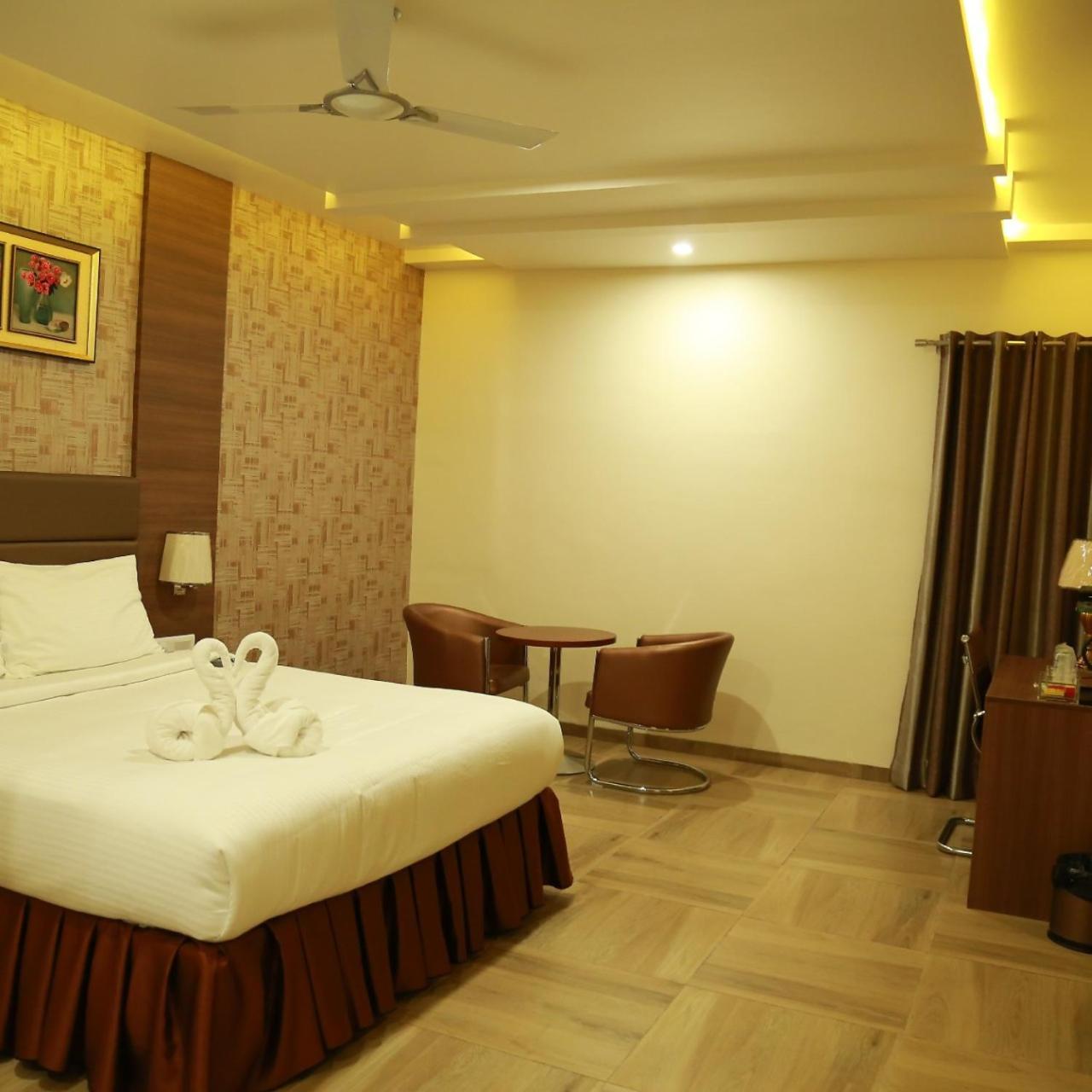 Hotel Svm Grand Medipally Hajdarábád Exteriér fotografie
